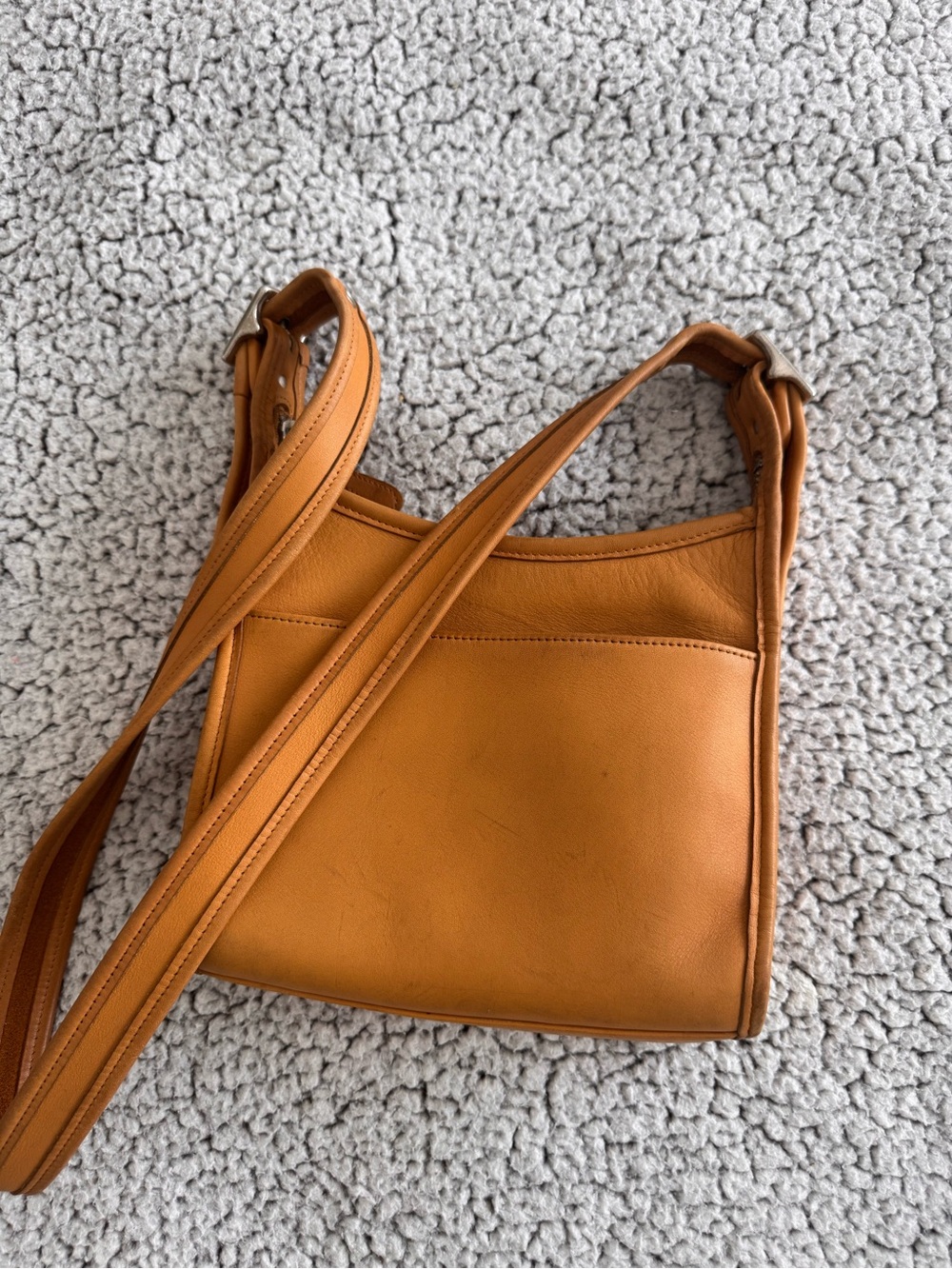 Vintage Coach tan legacy small zip
